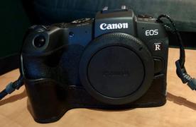 MegaGear Store MegaGear Canon EOS RP Ever Ready Top Grain Leather Camera Case Review