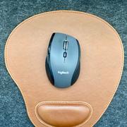 MegaGear Store Londo Leather Oval Mouse Pad with Wrist Rest Review