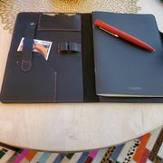 MegaGear Store Londo Personalized Top Grain Leather Portfolio with Notepad (Snap Closure & Lock) Review