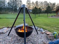 Grillscapes Cowboy Cauldron The Wrangler 36-Inch Diameter Steel Cauldron Fire Pit w/ Tripod and Cooking Grate - CC-Wrangler-Comp Review
