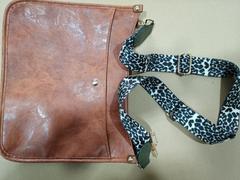 Akkshoe PU Leopard Messenger Bag-Zipper Review