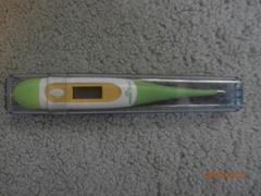 healthcare-manager.com Easy@Home Digital Oral Thermometer for Kid, Baby, and Adult, Oral, Rectal and Underarm Temperature Measurement for Fever with Alarm EMT-021-Green Review