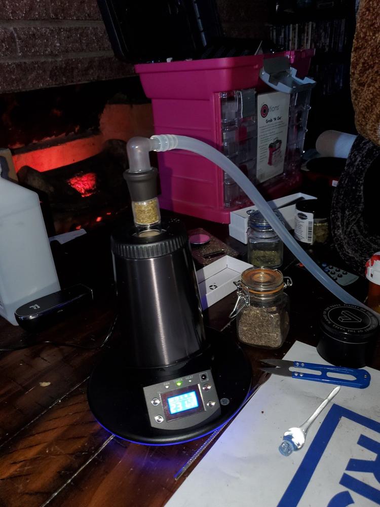Arizer Extreme Q Vaporizer - Customer Photo From Mara Blackwolf