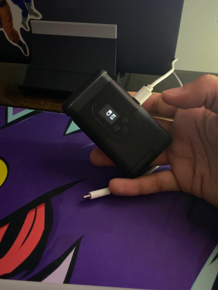 Lightly Used - Arizer ArGo Vaporizer - Customer Photo From Wisam Issa