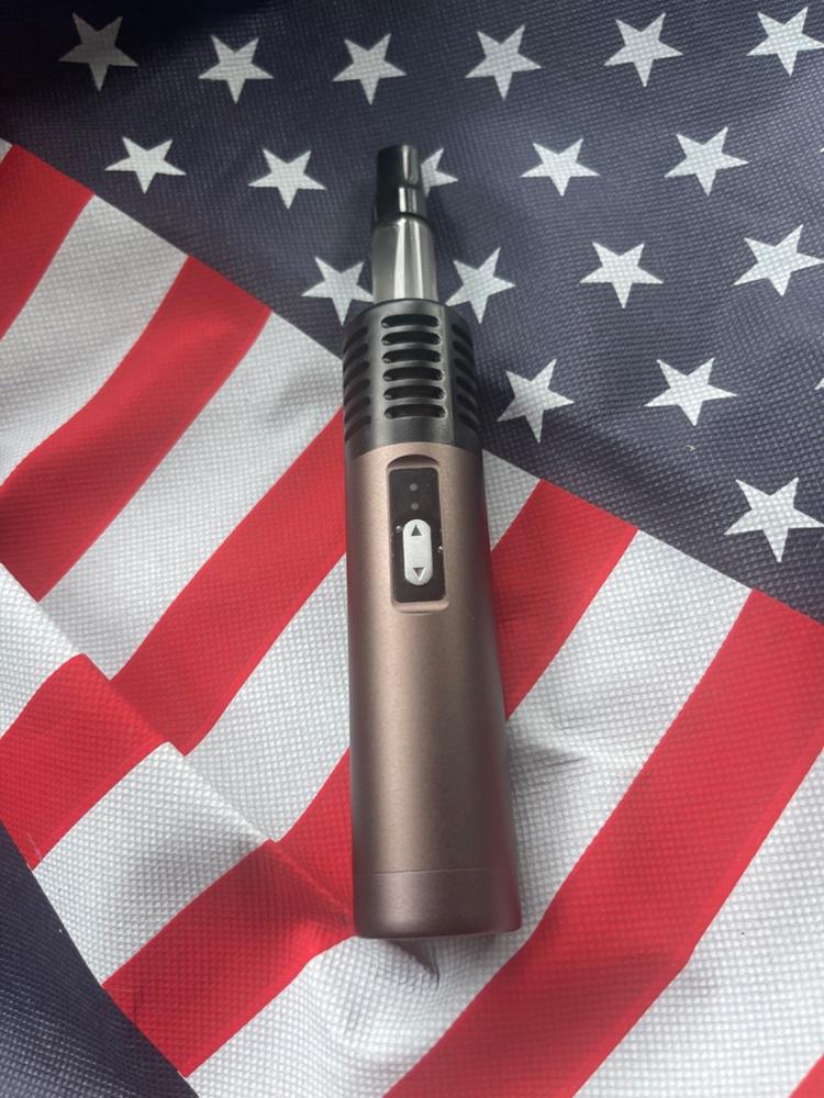 Lightly Used - Arizer Air Vaporizer - Customer Photo From James Garfinkel