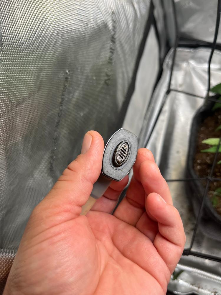 POTV XMAX Starry V4 Vaporizer - Customer Photo From Carly Crone