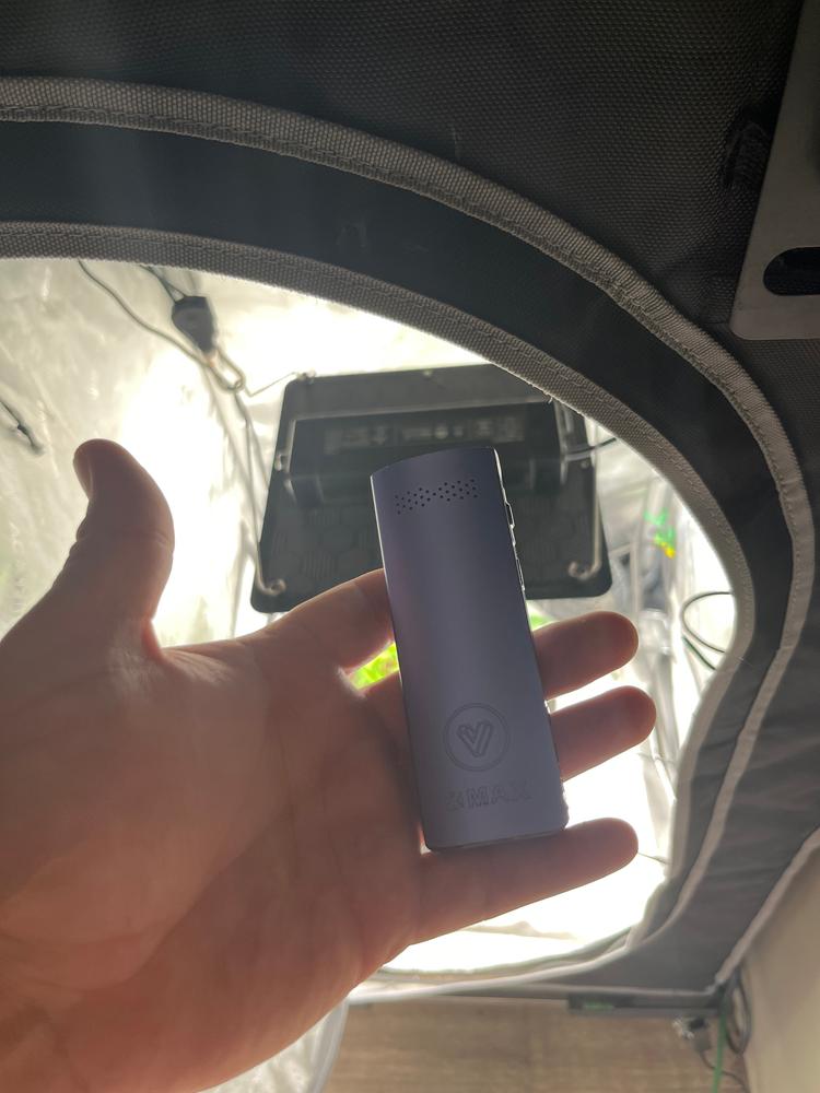 POTV XMAX Starry V4 Vaporizer - Customer Photo From Carly Crone