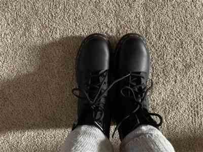 Thomas Lane verified customer review of Dr Martens 1460 Black Greasy