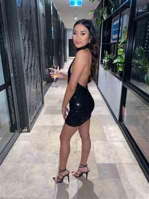 Claudia Alfonso verified customer review of Annie Sequin Dress