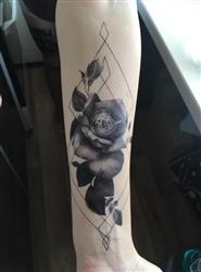 Laurence H. verified customer review of Graphic Rose