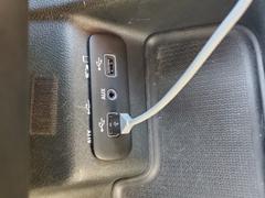 Factory Radio Parts UConnect 4 and 4C Apple Carplay Android Auto Multimedia Hub Review