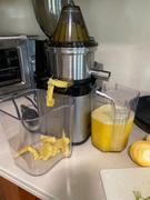 Kuvings Whole Slow Juicer Master Chef CS700 Review