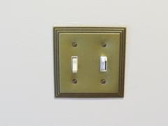 Wallplate Warehouse Steps Rustic Brass Cast - 1 Rocker Wallplate Review