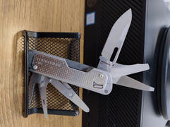 Toho Outdoor Multiherramienta FREE T4 Plata Leatherman Review