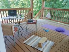 Mindful & Modern Bamboo Folding Meditation Bench Review
