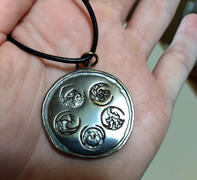 Recenze šperků Badali Legend of the Five Rings Medallion