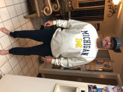 ShopCollegeWear.com University Of Michigan Wolverines Champion Crew Neck Sweatshirt-Oatmeal Review