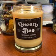 Bossy Pants Candle Queen Bee Review