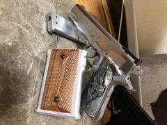 南のアイデア工房 ヤバさがさらに上がる！『M1911-h名刺ケース』専用革製ホルダー Review