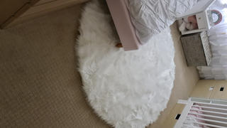 LuxFluff Extra Fluffy Round Rug Review
