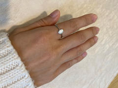 Juvelia 【△在庫限り/Video/6月誕生石】マザーオブパール　オーバルSリング【Mother of Pearl/Oval small ring】 Review
