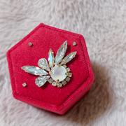 Juvelia 【Video/ホワイトムーンストーン】ホワイトムーンストーン　ヘキサゴンベルベットリングボックス【White Moonstone&/Wing Hexagon Ring box】 Review
