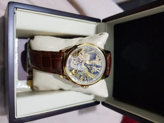 Thomas Earnshaw Timepieces Structured Gold Review