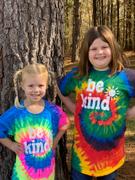 sunshinesisters Kindness Makes the World Go Round Tee Review