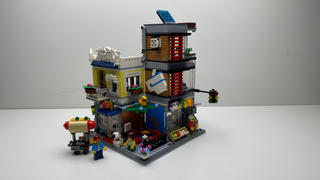 Myhobbies LEGO® 31097 Creator 3-in-1 Townhouse Pet Shop & Café Review