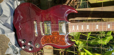 Chicago Music Exchange Gibson USA SG Standard Oxblood w/Tortoise Pickguard & T-Type Pickups Review