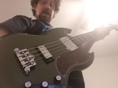 Chicago Music Exchange Gibson USA SG Standard Bass Olive Drab w/Tortoise Pickguard Review