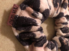 KITSCH Patented Microfiber Towel Scrunchies - Micro Dot Review