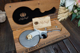 LilyCraft Best Pizza Cutter. The Coltello - the worlds best pizza cutter. Review