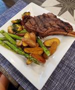 NebraskaBison.com Big Bison Tomahawk Steaks Review