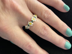 Natural Life Beaded Daisy Ring - Cream Review