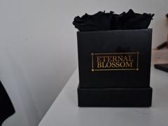 Eternal Blossom 4 Piece Blossom Box - Black Box - All Colours of Year Lasting Infinity Roses Review