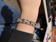 The GUU Shop BIKE CHAIN LINK ICED HIP HOP BRACELET Review