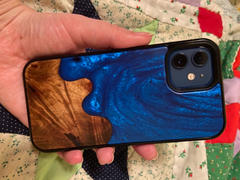 WUDN Slim Resin & Wood Phone Case (Coastline Collection - Diver's Blue) Review