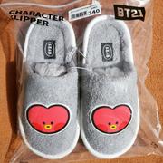 LINE FRIENDS COLLECTION STORE BT21 TATA minini BOUCLE WINTER SLIPPER  (3 SIZES) Review