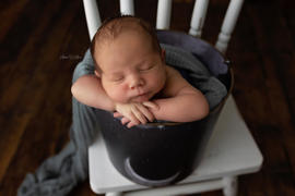 Newborn Studio Props Wooden Windsor Chair - White Review