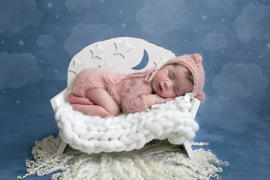 Newborn Studio Props Bench Seat - Moon and Stars - White Review
