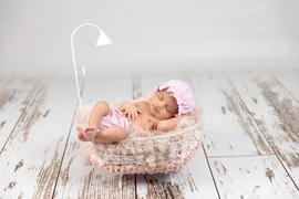 Newborn Studio Props SET Bath/Spa Bloomer and Shower Cap - Pink - Model 2 Review