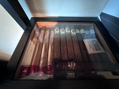Case Elegance - give the gift of Elegance Mill Glass Top Humidor Review