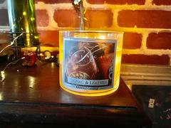 Kringle Candle Company Cognac & Leather | Soy Blend Review