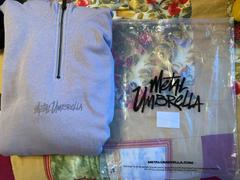 Metal Umbrella Essentials Zip Hoodie - Grey Review