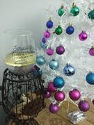 Mom Life Must Haves Holiday Metallic Wine Glass [ships in 3-5 business days] Review