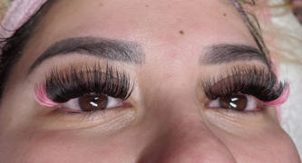 LashBeePro Mixed-Length Neon Pink Lashes Review