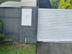 Milkcan Outdoor NEW Zurich Parcel   Mail Fence / Brick Review