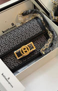 Buttonscarves Izzy Sling Bag - Black Review