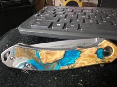 Carved Knives EDC Wood+Resin Pocket Knife - Yehuda (Dark Blue, 468594) Review